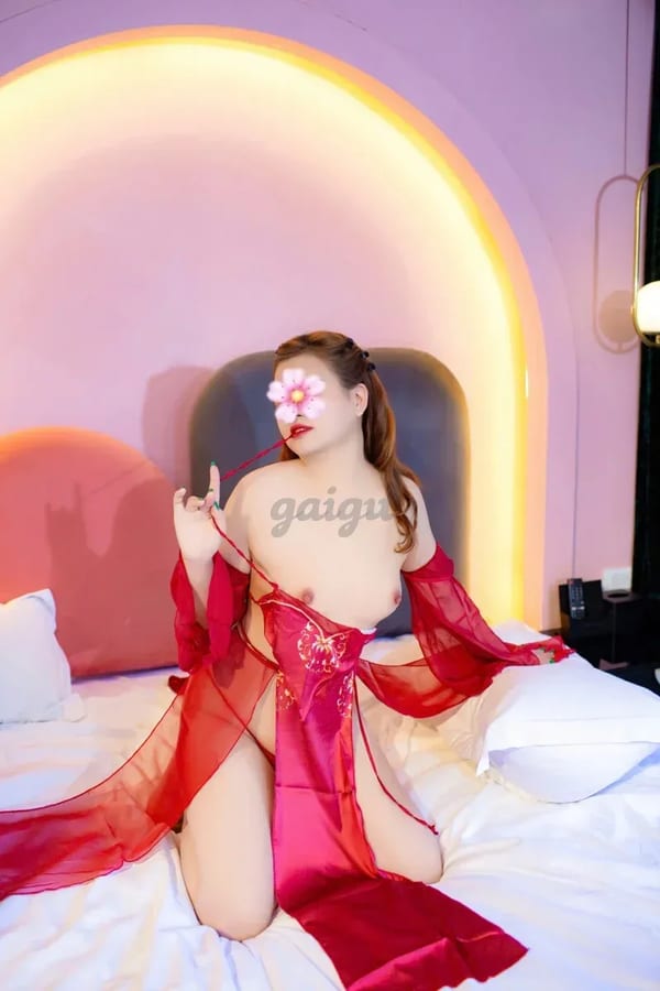 QUỲNH VY - DÂM ĐÃNG CHIỀU KHÁCH - KÈN SÁO ĐỈNH CAO - HỢP TÁC MỌI TƯ THẾ [640]