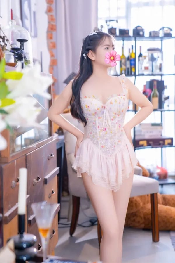 ❤️HOTGIRL❤️ KHÁNH HUYỀN 165cm CỰC HIỀN CỰC NGOAN DỊU DÀNG ĐÁNG YÊU