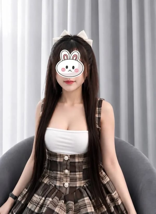 HOT TRÚC MAI CHÂN DÀI LOLI, DA DÁNG ĐẸP NUỘT NÀ