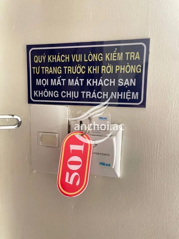 Mông to lồn đẹp nước lênh láng dogy cực sướng. Giá như ngày nào cũng được chơi e