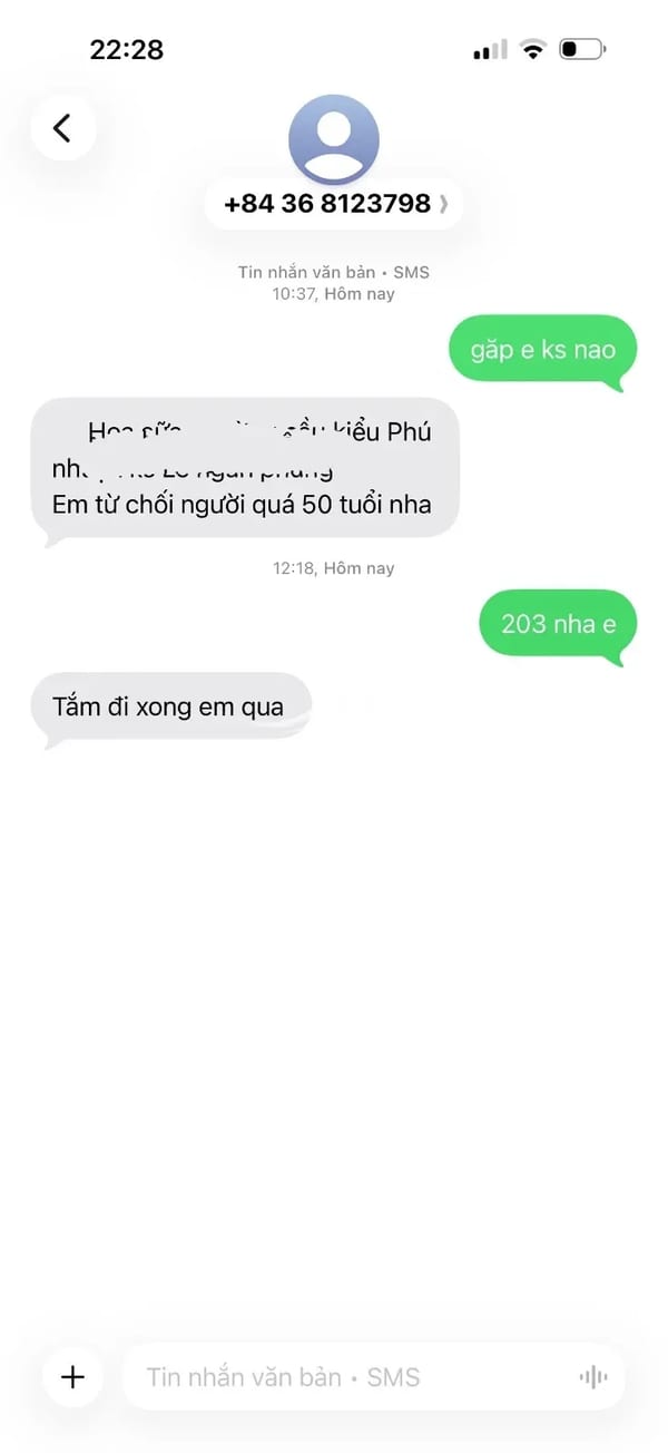 Mới gặp em,rất ngoan chiều lễ phép,ok nha Nhẹ nhàng, tận tình chăm sóc cậu nhỏ.  — ảnh 4