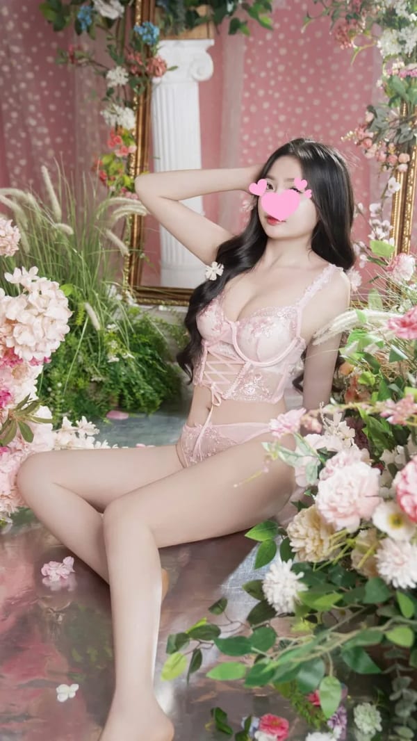 Bảo Linh💋Xinh Tươi Trắng Trẻo Nước Da Đẹp Mịn Màng Ngọt Xớt
